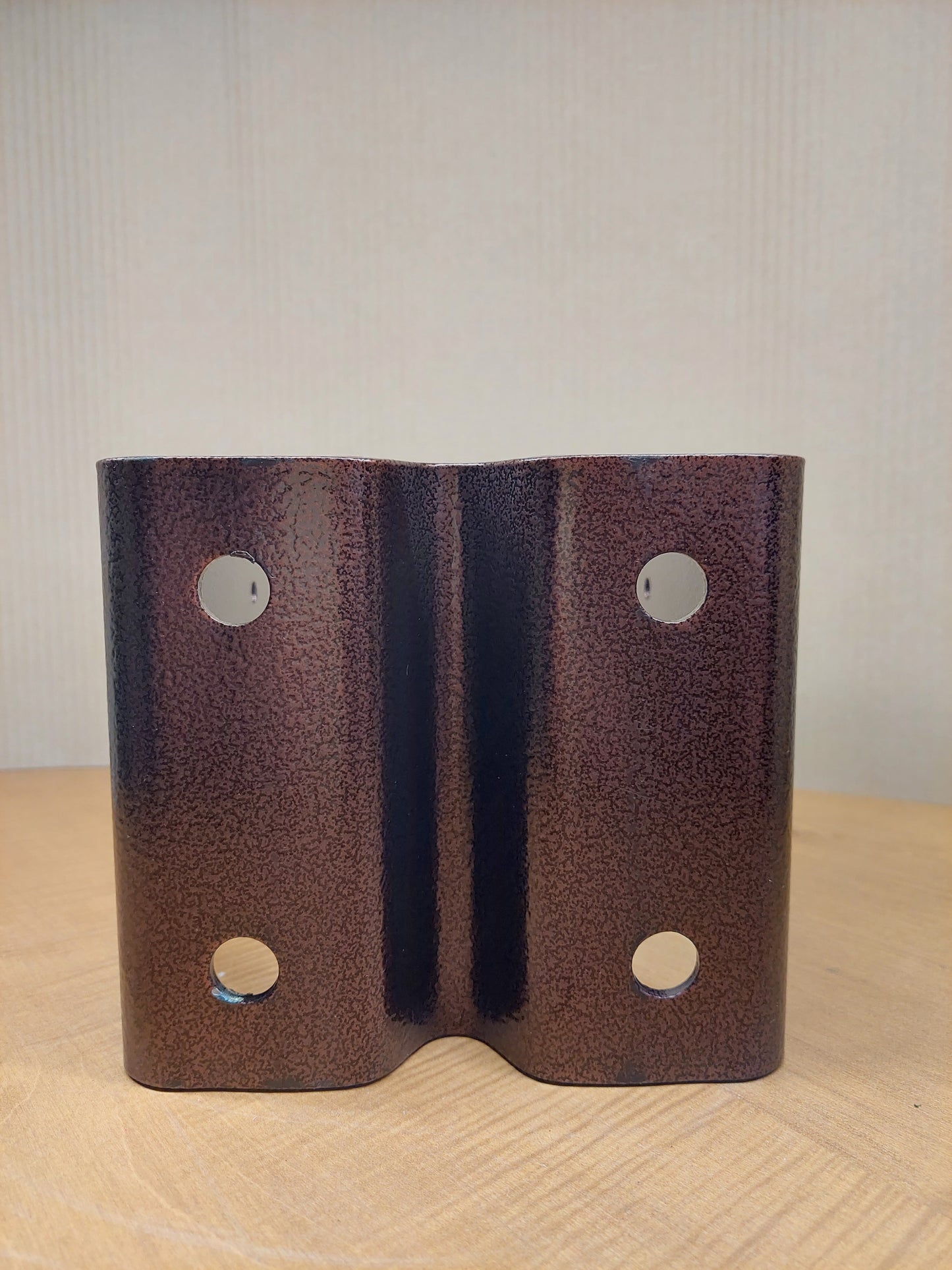 Staffa Portapilastro 16x16 - Finitura Marrone Bucciata